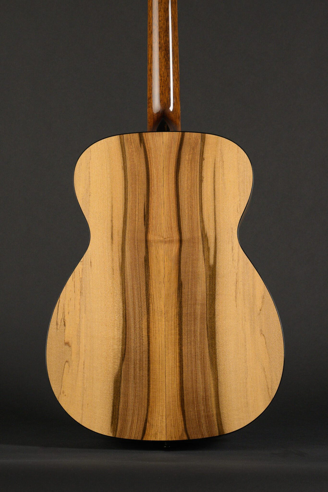 Collings Custom Craft 001 14-Fret Custom Blackheart Sassafras