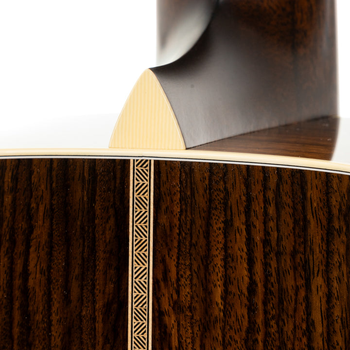 Collings 02H Custom Old Growth Spruce - (869)