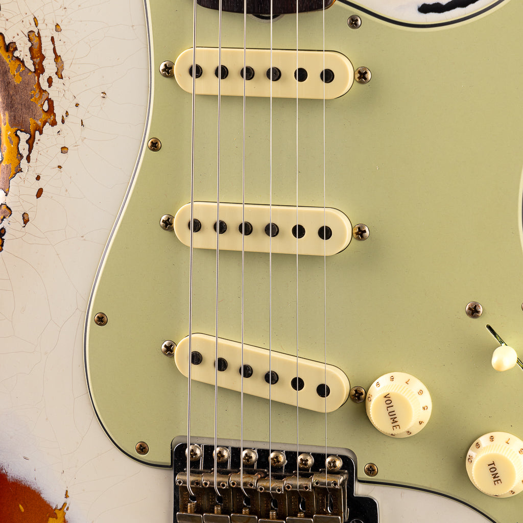 Fender Custom Shop 1960 Stratocaster Heavy Relic - Aged Olympic White over 3-Color Sunburst (933)