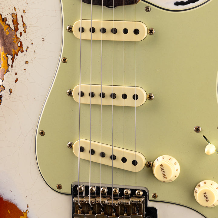 Fender Custom Shop 1960 Stratocaster Heavy Relic - Aged Olympic White over 3-Color Sunburst (933)