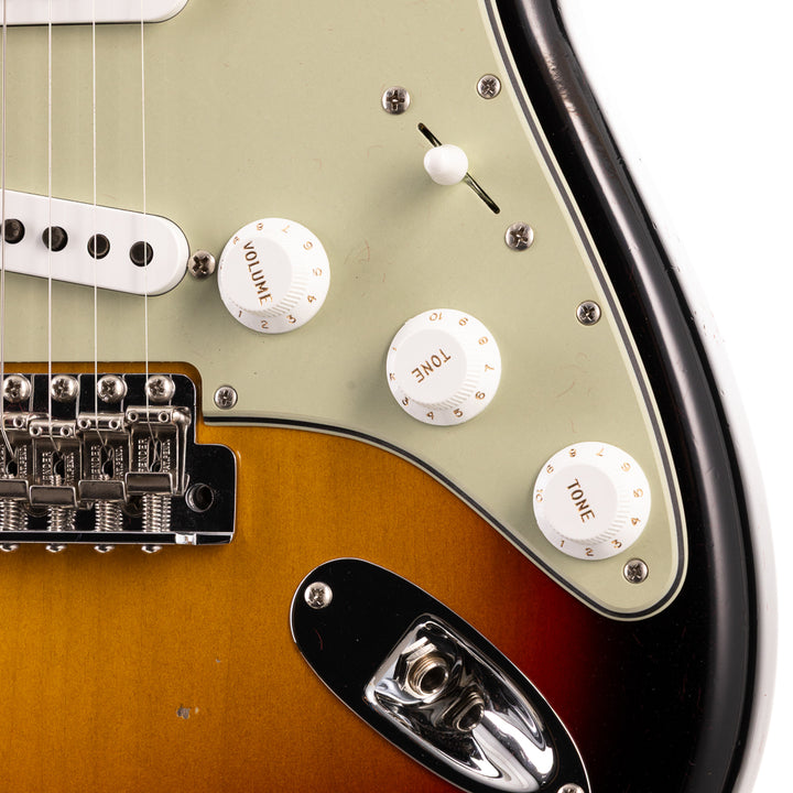 Fender Custom Shop 1965 Stratocaster Journeyman Relic - Aged 3 Tone Sunburst (408)