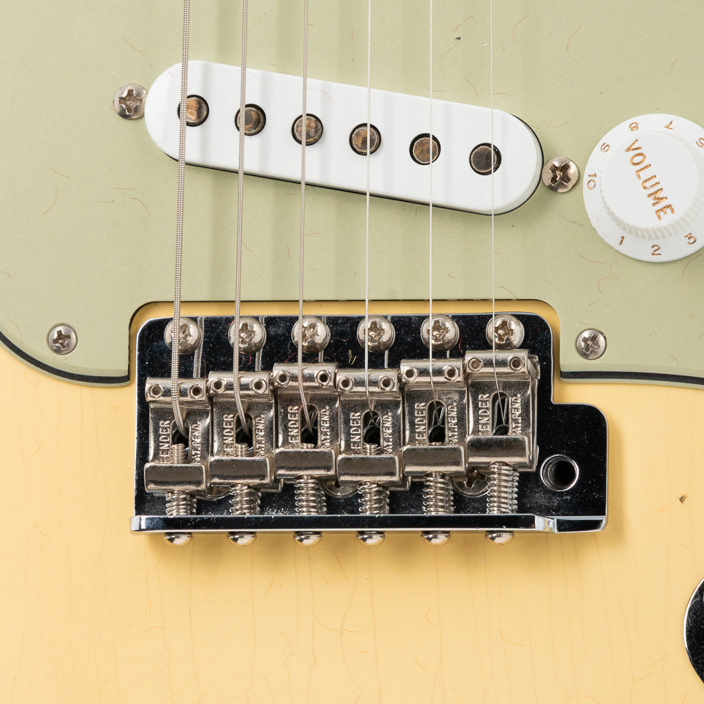 Fender Custom Shop 1965 Stratocaster Journeyman Relic - Aged Vintage White (421)