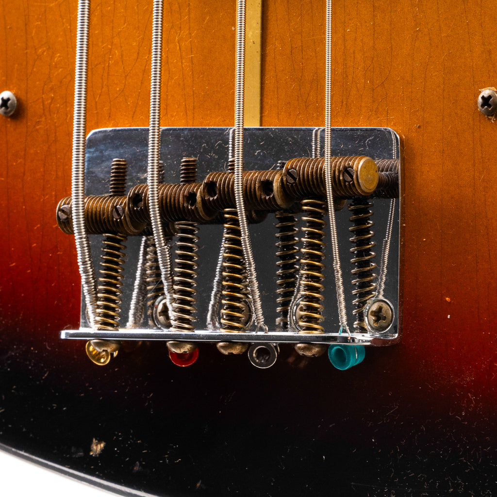 Fender Custom Shop Limited Edition 1960 Jazz Bass Relic - 3 Tone Sunburst (834)