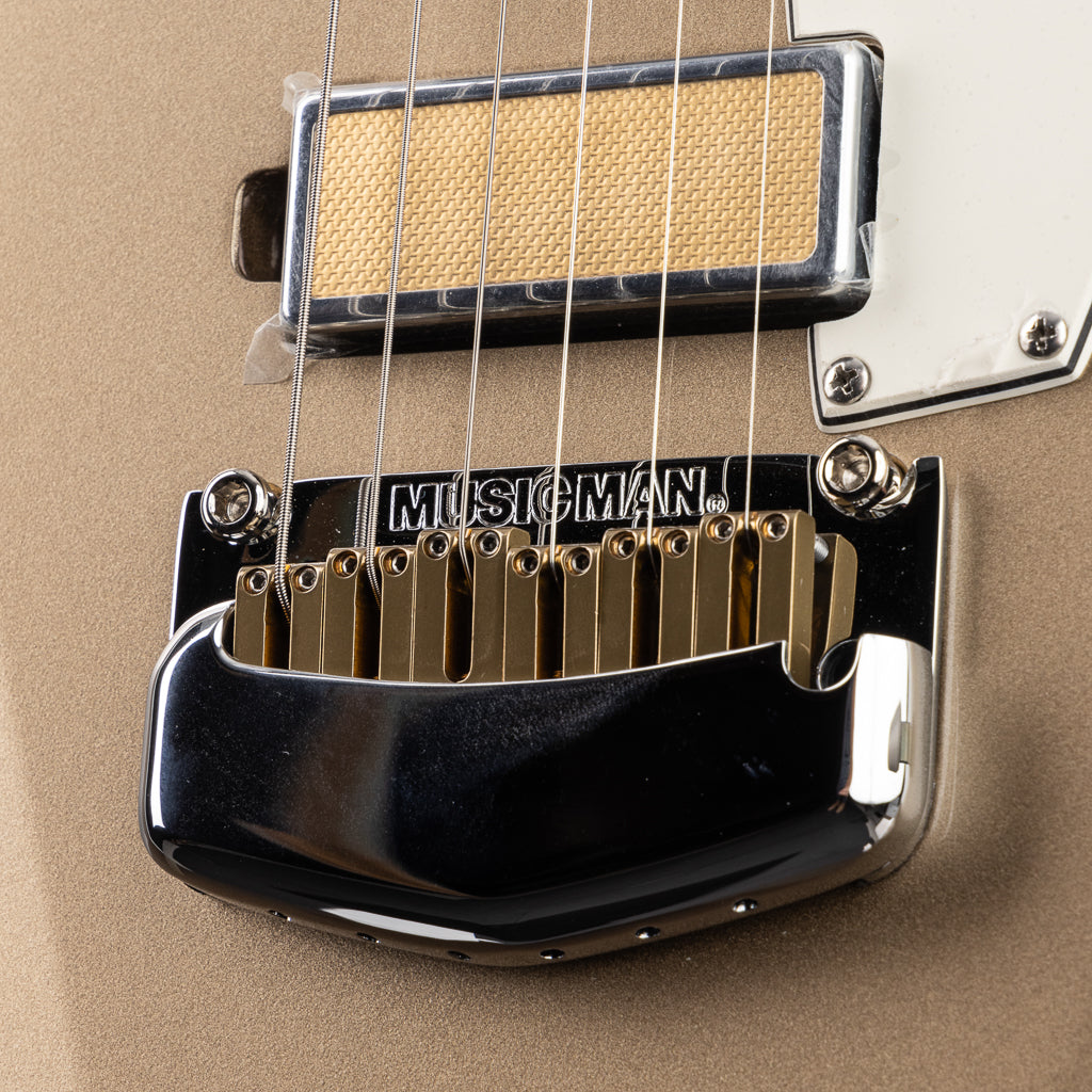 Ernie Ball Music Man St. Vincent Goldie - Cashmere (802)