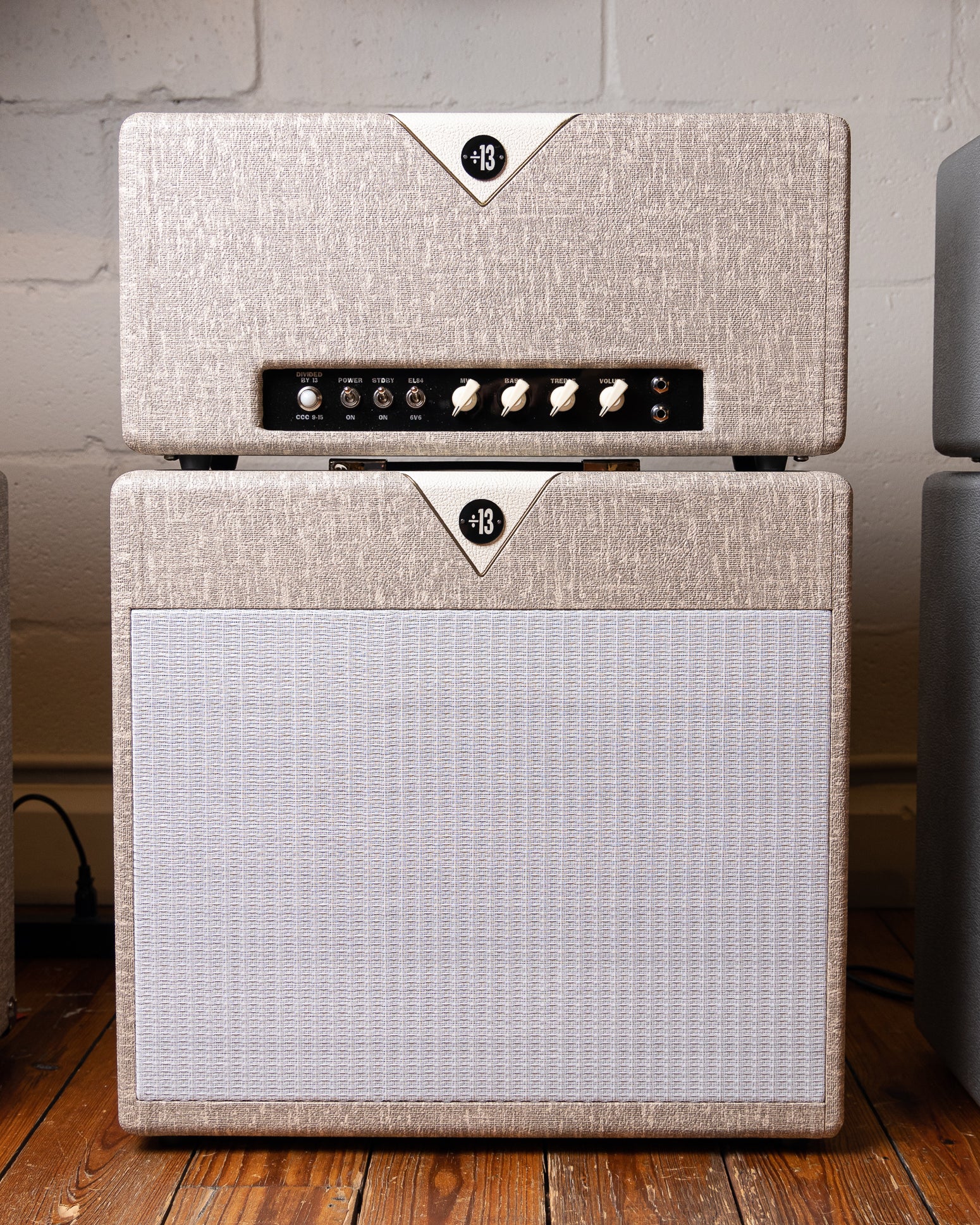 Divided By 13 CCC 9/15 Head and 1x12 Cab, G12H - Fawn Slub & Egg Shell